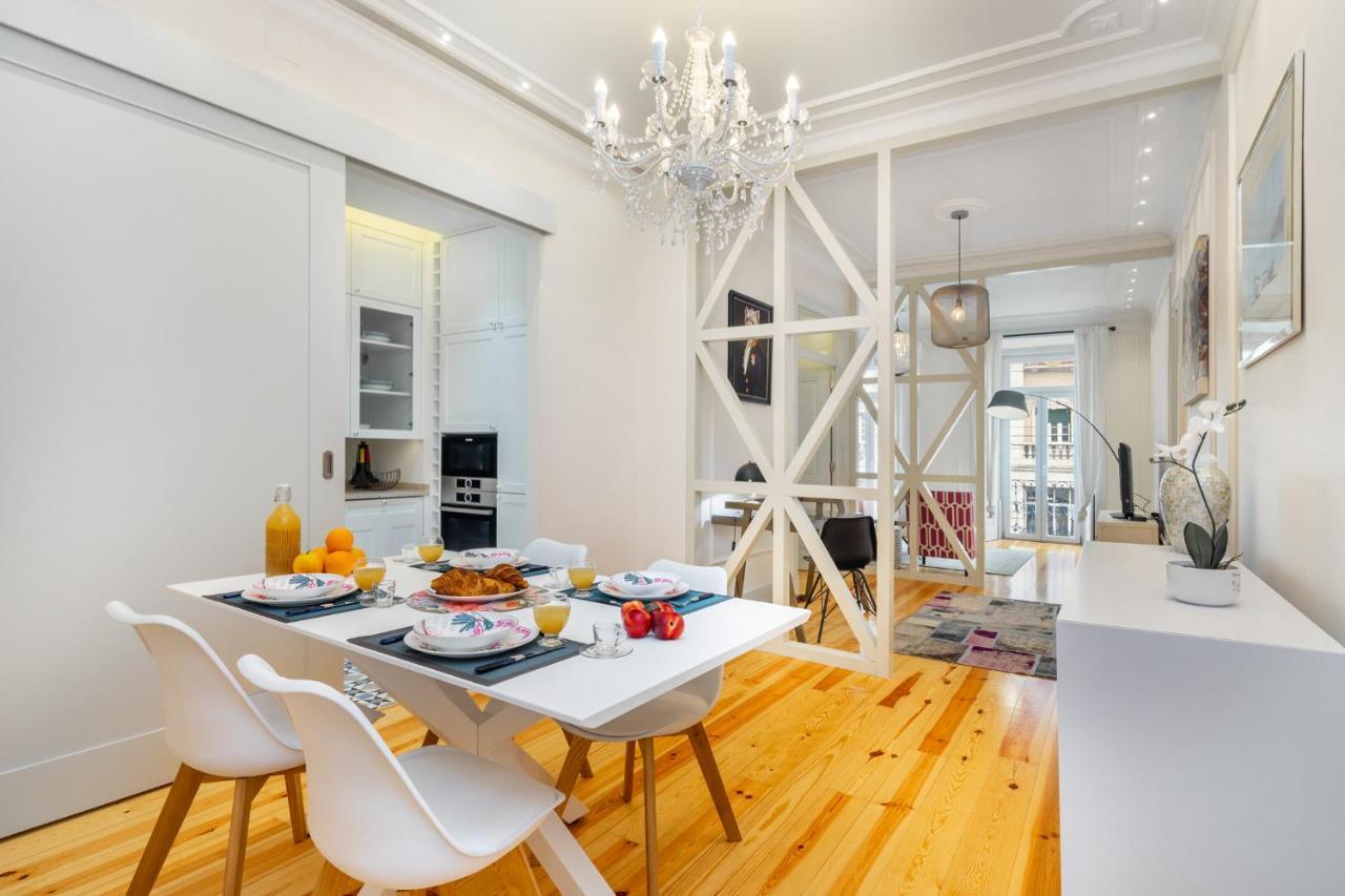 Whome Luxury Stay In Prime Location W/ Ac, Lift & Private Patio Lisbona Esterno foto