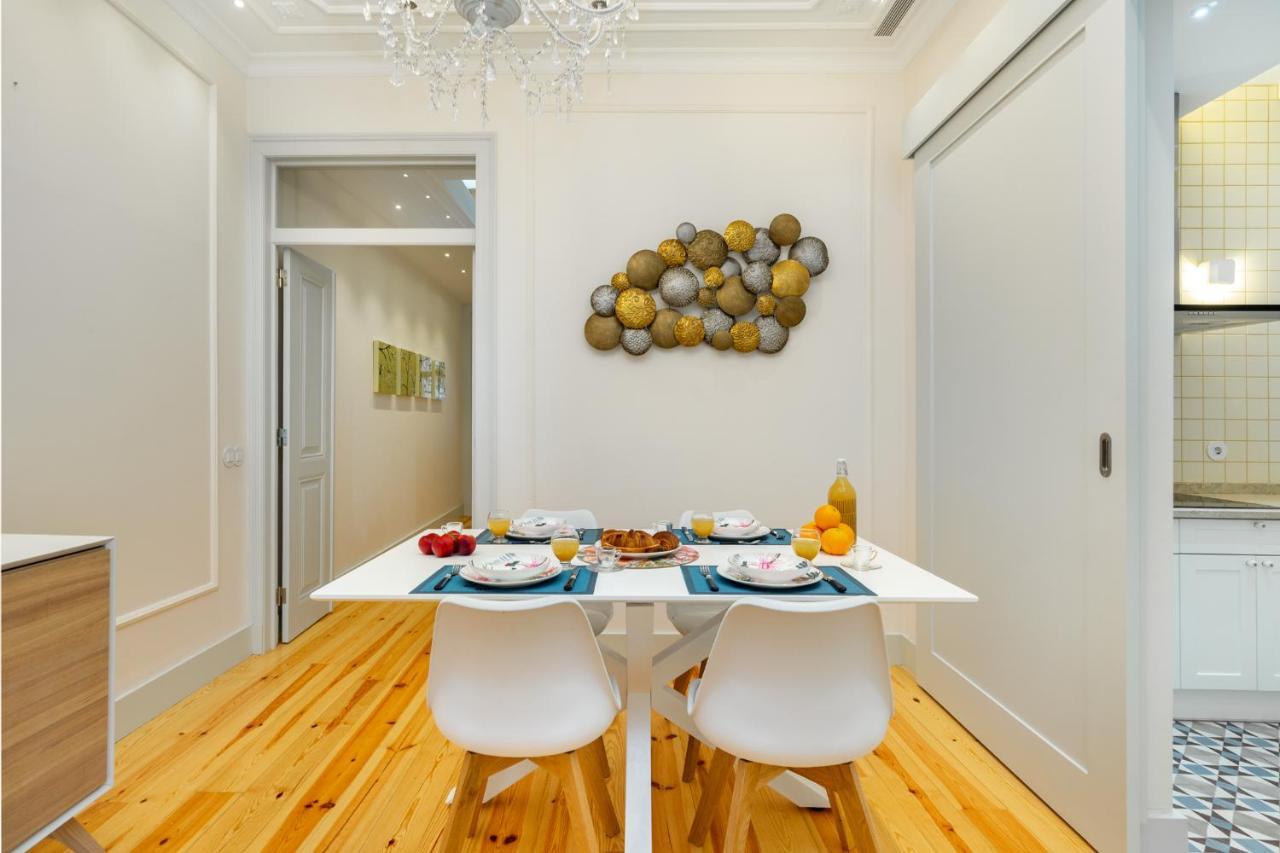 Whome Luxury Stay In Prime Location W/ Ac, Lift & Private Patio Lisbona Esterno foto