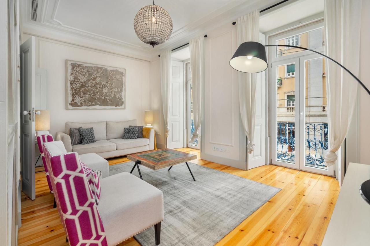 Whome Luxury Stay In Prime Location W/ Ac, Lift & Private Patio Lisbona Esterno foto