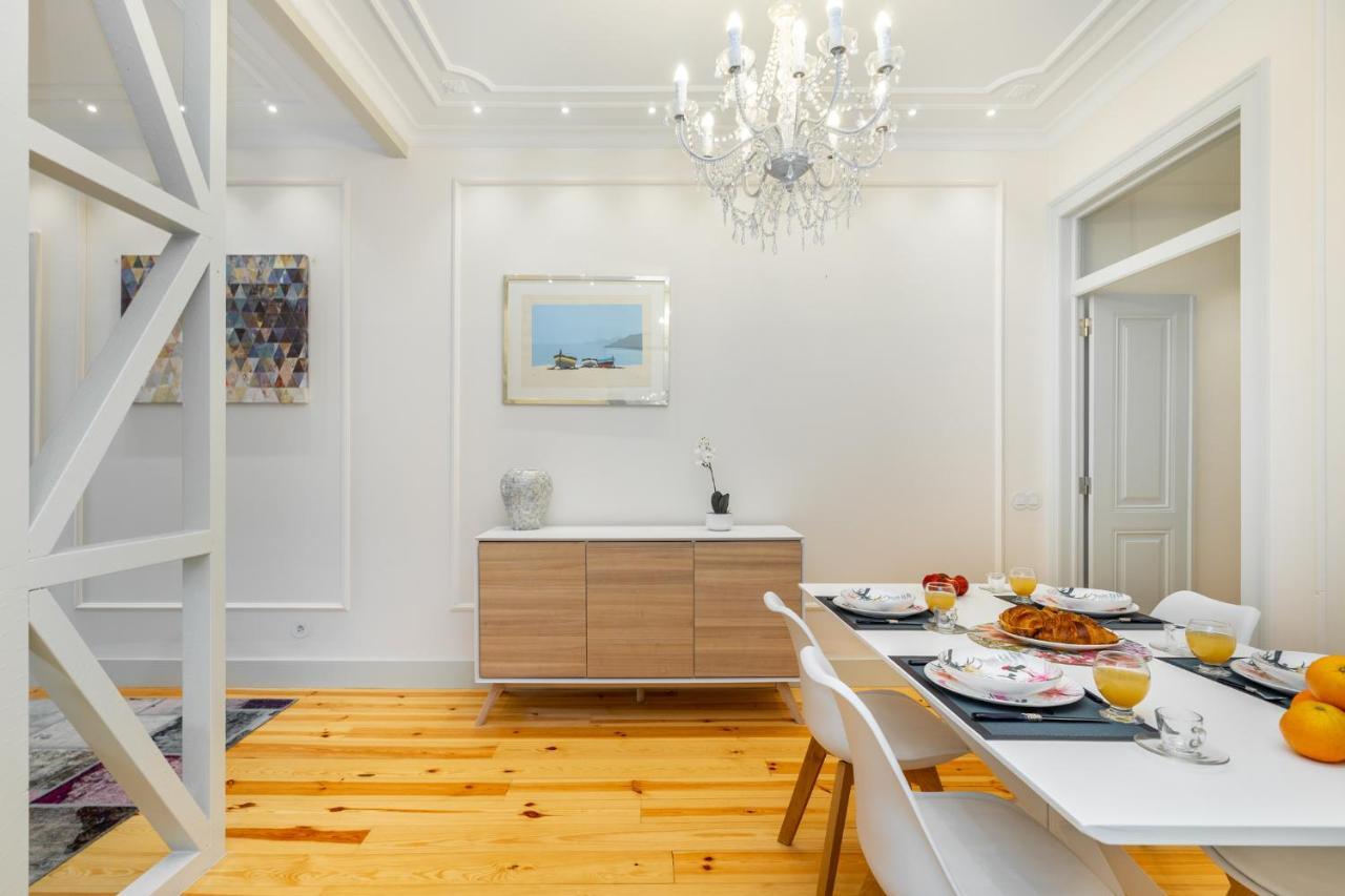 Whome Luxury Stay In Prime Location W/ Ac, Lift & Private Patio Lisbona Esterno foto