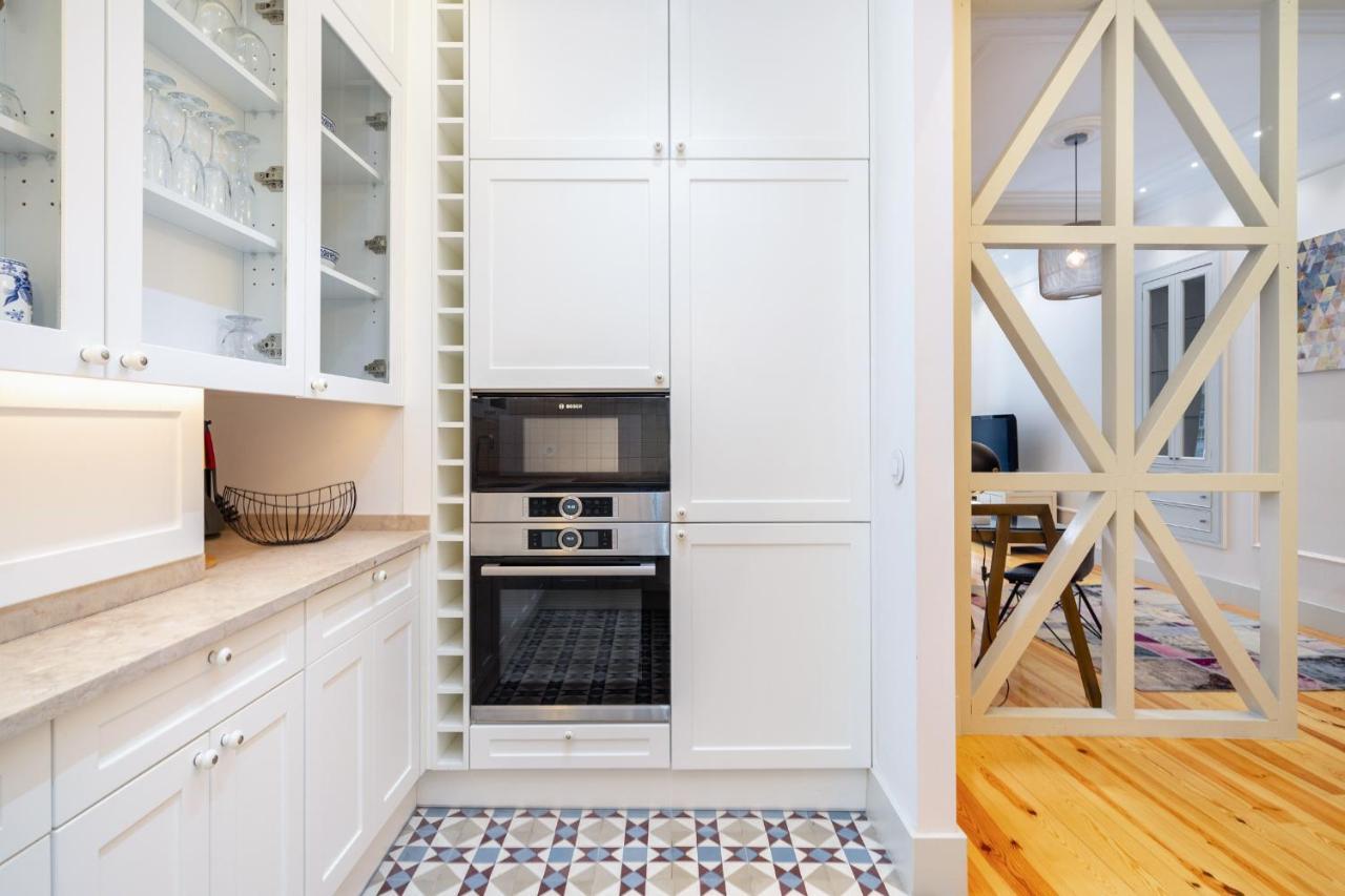 Whome Luxury Stay In Prime Location W/ Ac, Lift & Private Patio Lisbona Esterno foto