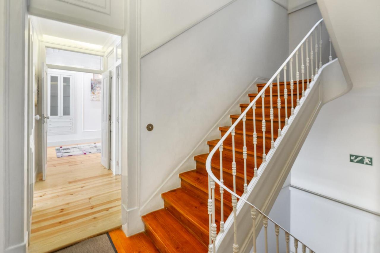 Whome Luxury Stay In Prime Location W/ Ac, Lift & Private Patio Lisbona Esterno foto