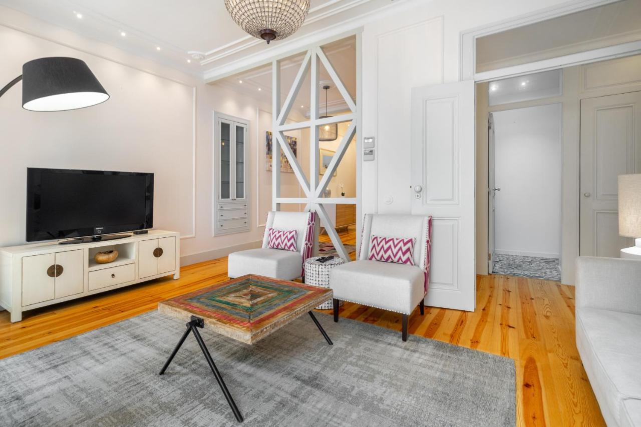 Whome Luxury Stay In Prime Location W/ Ac, Lift & Private Patio Lisbona Esterno foto